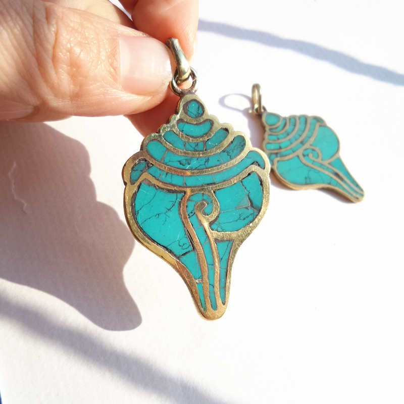 Tibetan Amulet Brass Inlaid St - Ethnic Fashion Com recension och pris