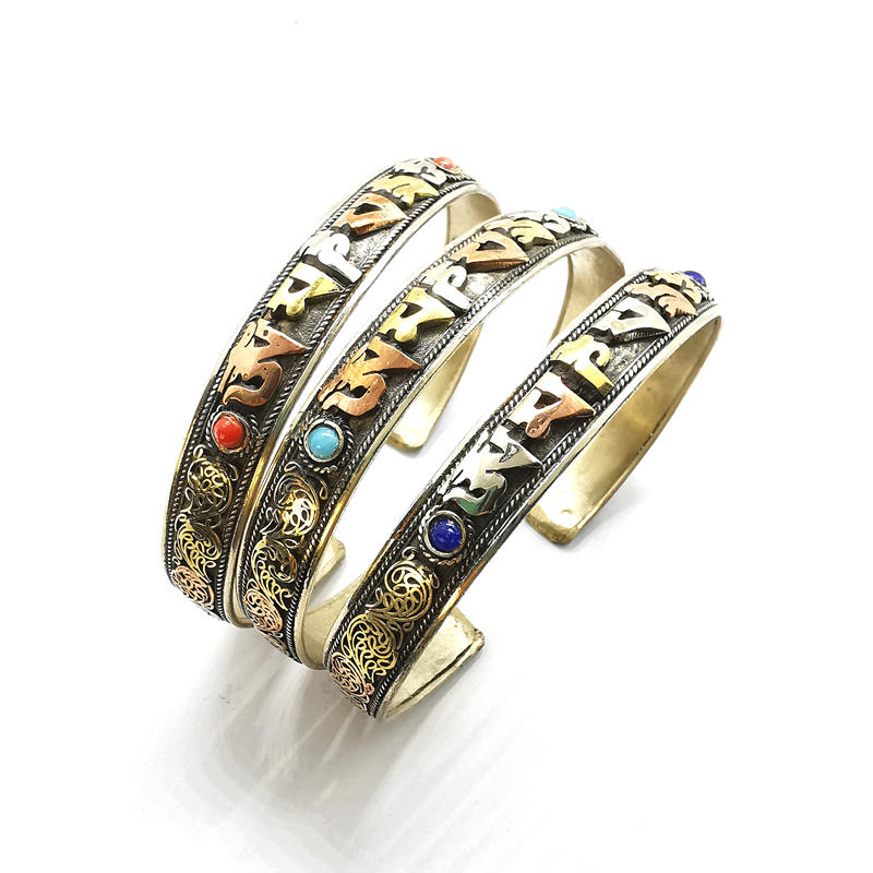 Tibetan Mantras Amulet Open Cu - Ethnic Fashion Com recension och pris