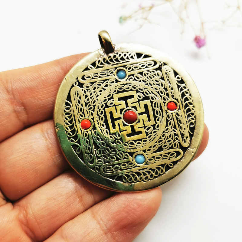 Tibetan OM Mantras Amulet Copp - Ethnic Fashion Com recension och pris