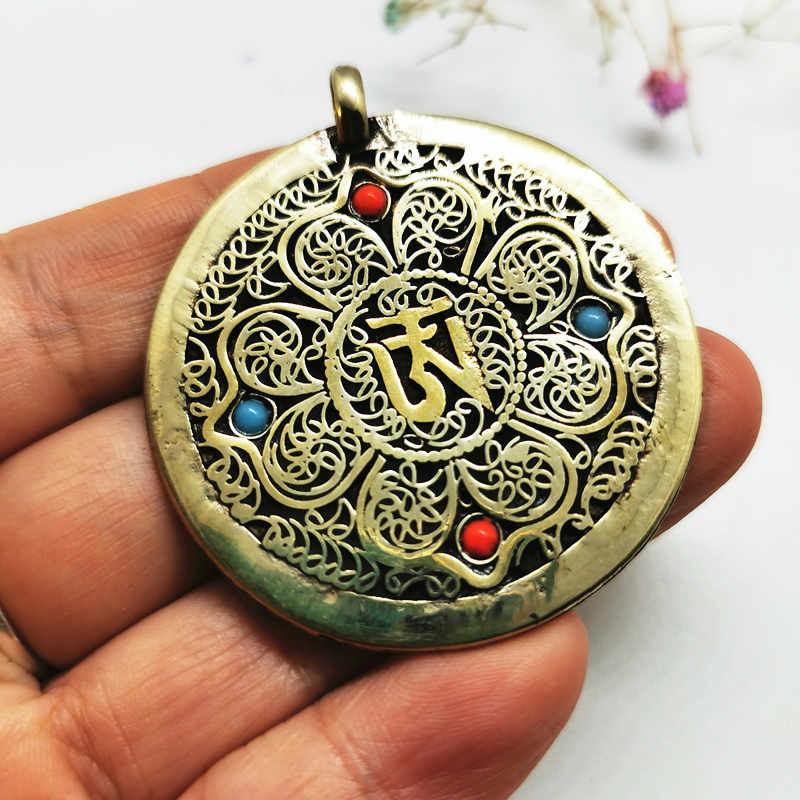 Tibetan OM Mantras Amulet Copp - Ethnic Fashion Com recension och pris