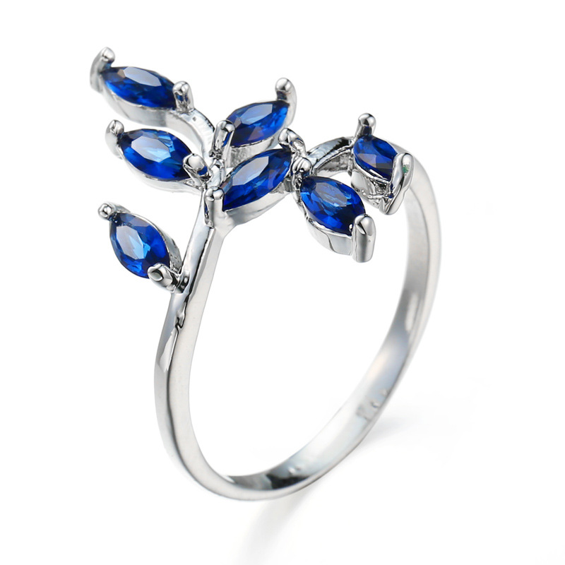 Pretty Blue Leaves Design Ring - Ethnic Fashion Designers recension och pris