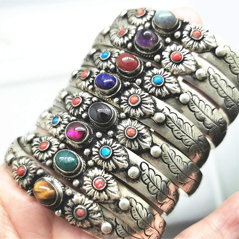 BB-398 Nepal Vintage Open Cuff - Ethnic Fashion Com recension och pris