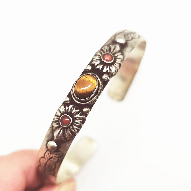 BB-398 Nepal Vintage Open Cuff - Ethnic Fashion Com recension och pris