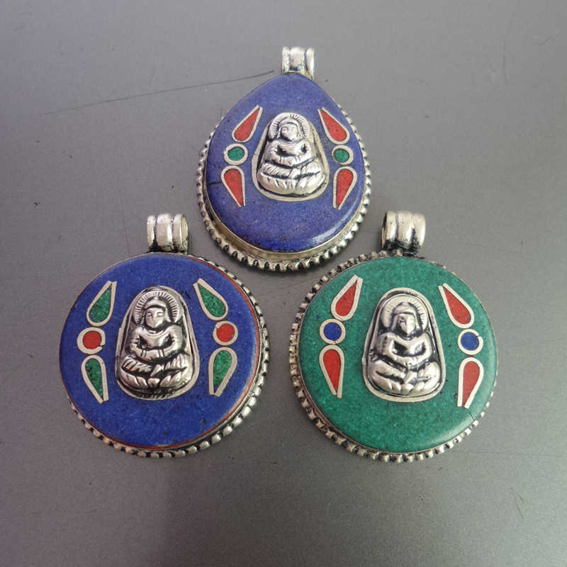 Tibetan Buddha Amulet Pendants - Ethnic Fashion Com recension och pris