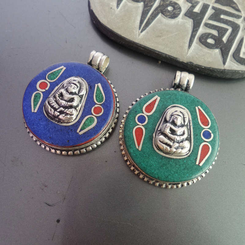 Tibetan Buddha Amulet Pendants - Ethnic Fashion Com recension och pris