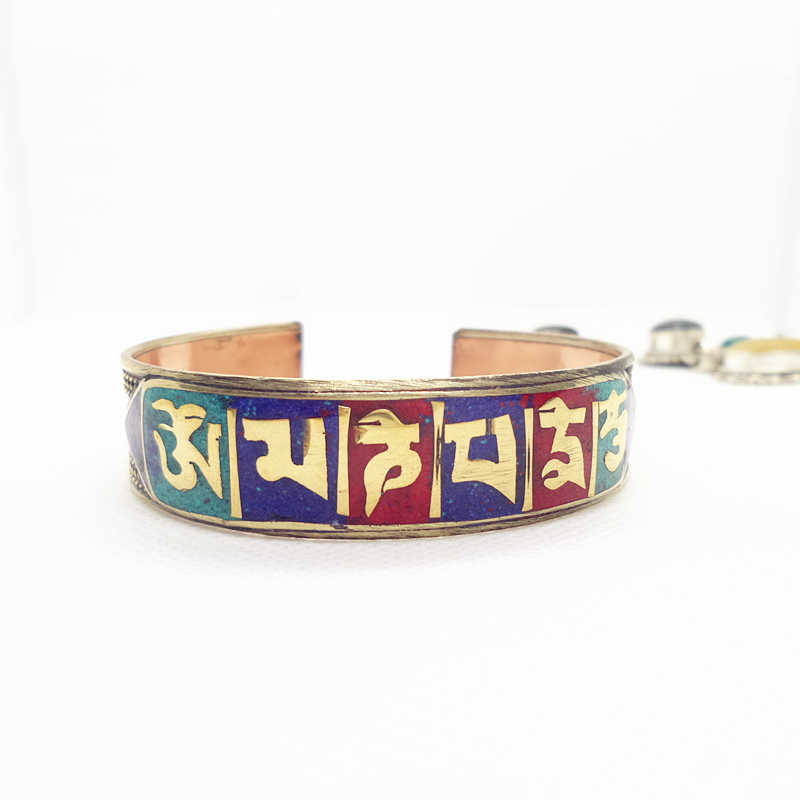 BB-193 Tibetan Mantras Amulet  - Ethnic Fashion Com recension och pris